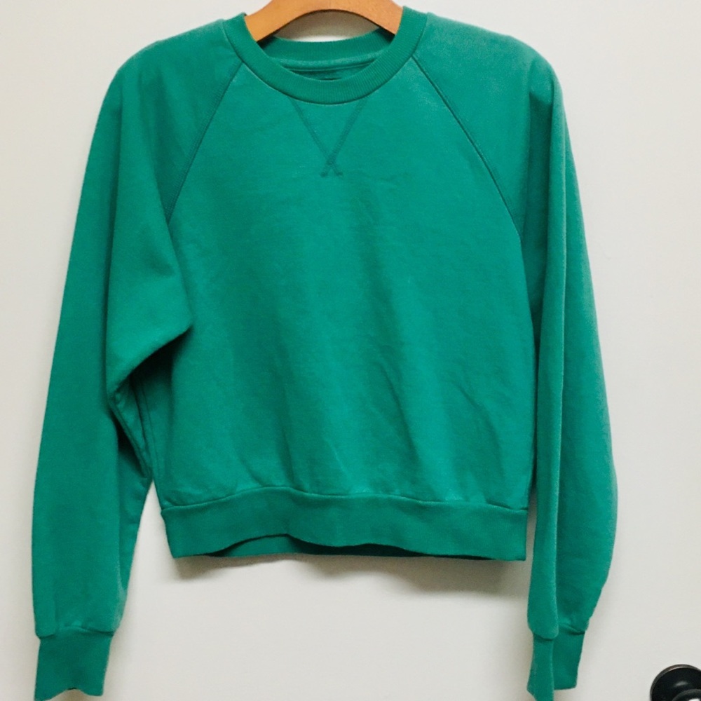 Green crew neck sweatshirt top shirt cozy winter top trending